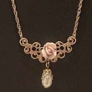 Vintage 1928 Company Porcelain Rose and Faux Pearl Gold Tone Necklace.